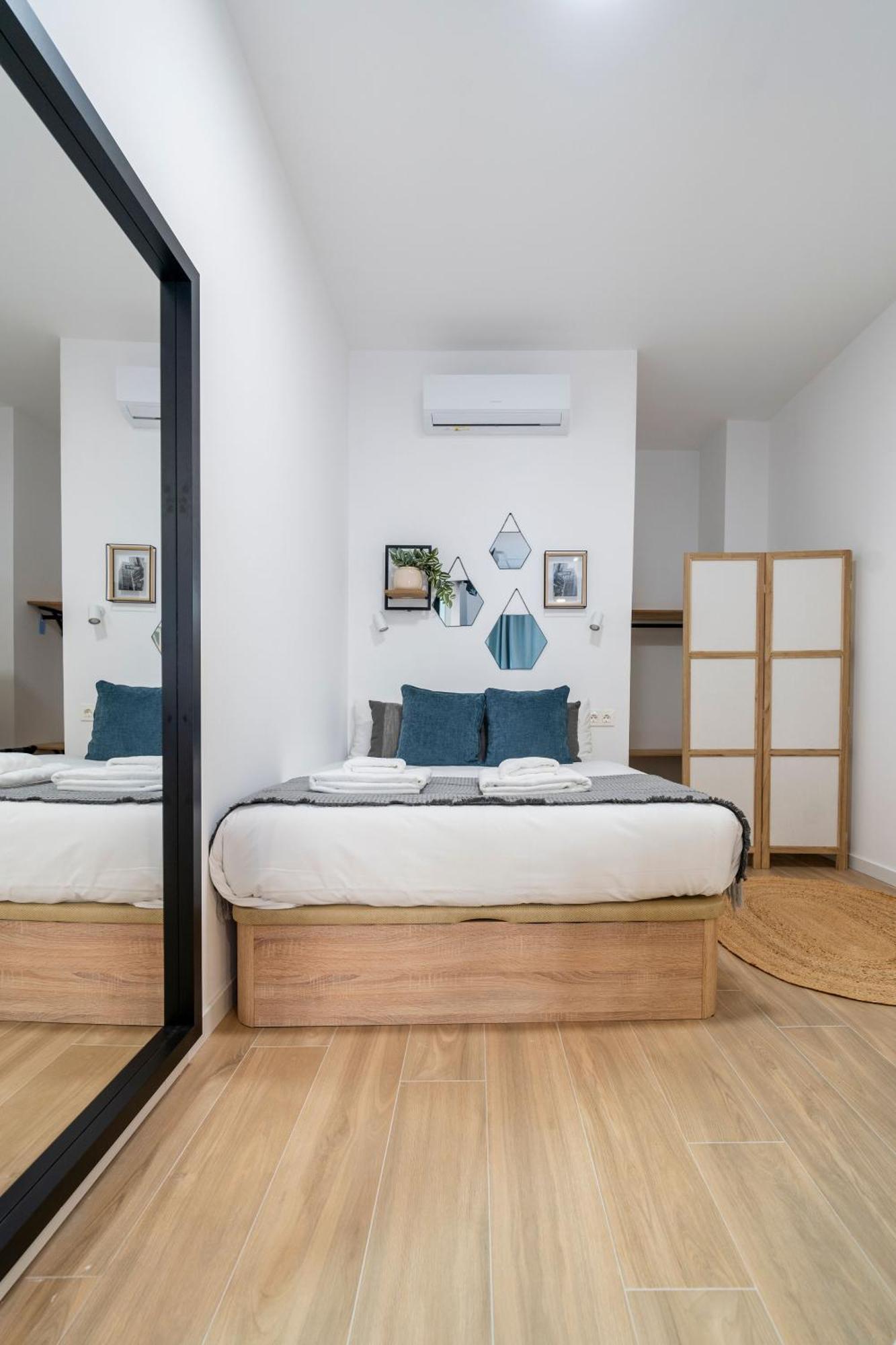 Vlc Host - Ausias March Apartment Валенсия Екстериор снимка
