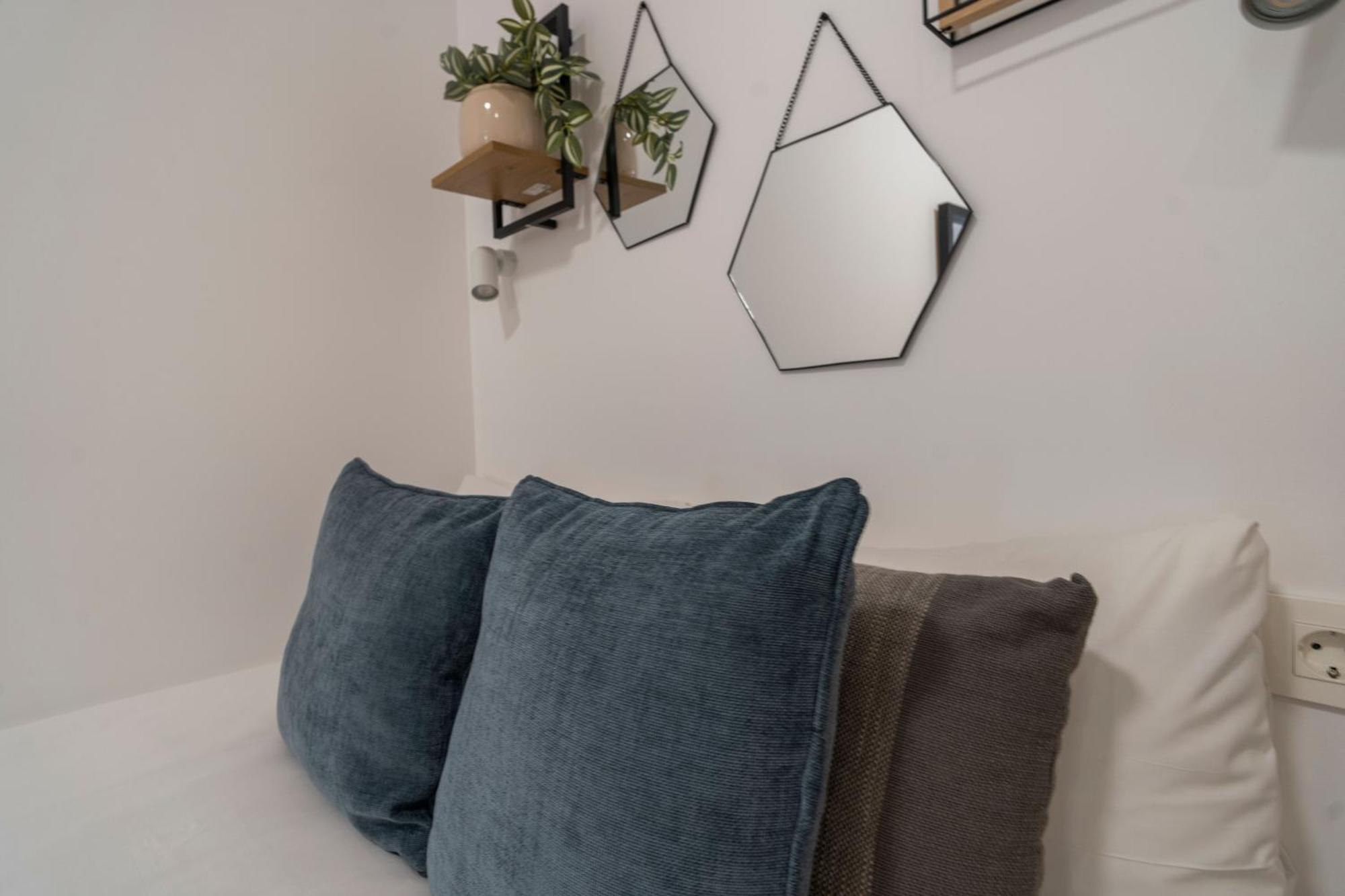 Vlc Host - Ausias March Apartment Валенсия Екстериор снимка